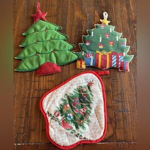 Set of three vintage Christmas potholders